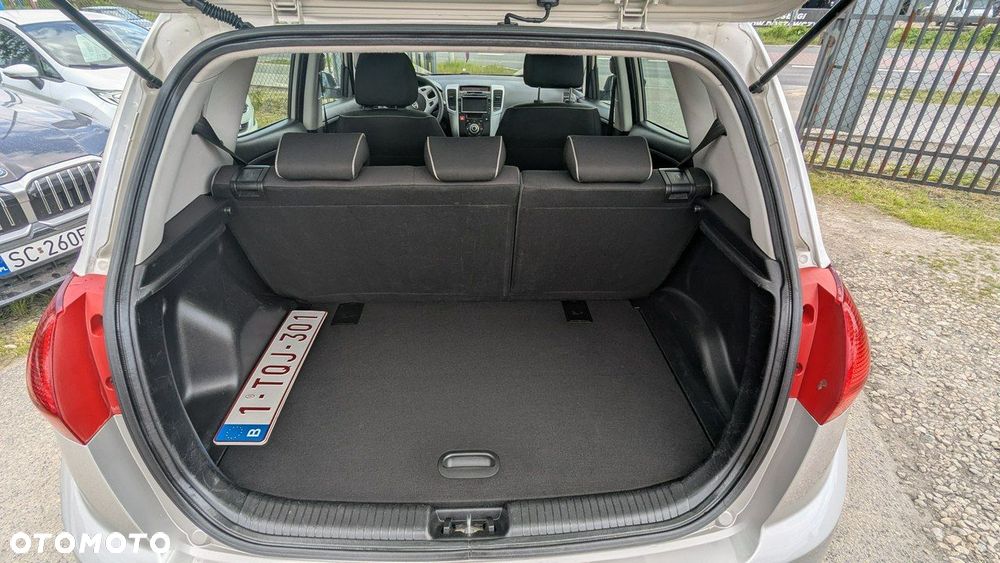 Kia Venga - 34