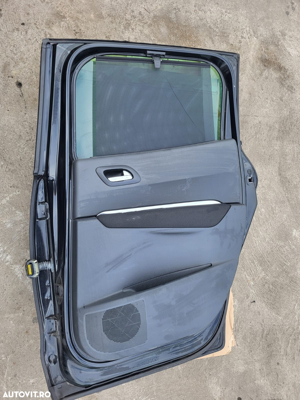 Vindem usa dreapta spate  Peugeot 3008 - 2