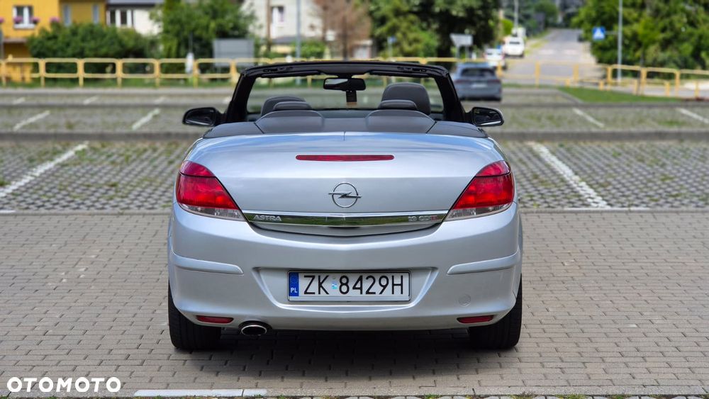 Opel Astra 1.9 CDTI Cosmo - 4