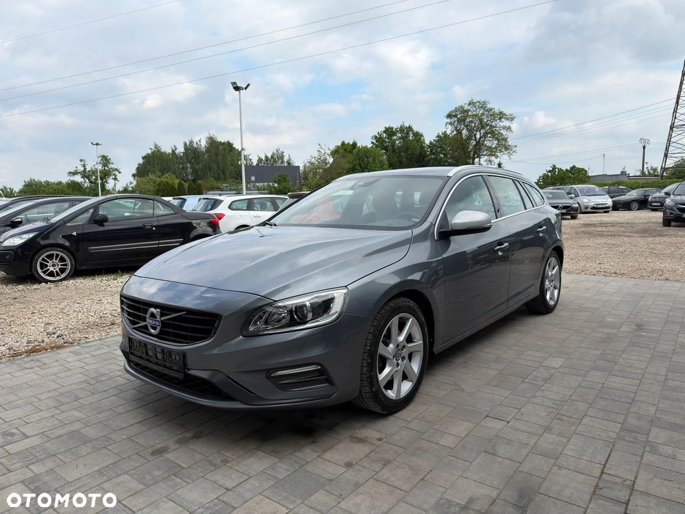 Volvo V60 D3 Drive-E R-Design Momentum - 11