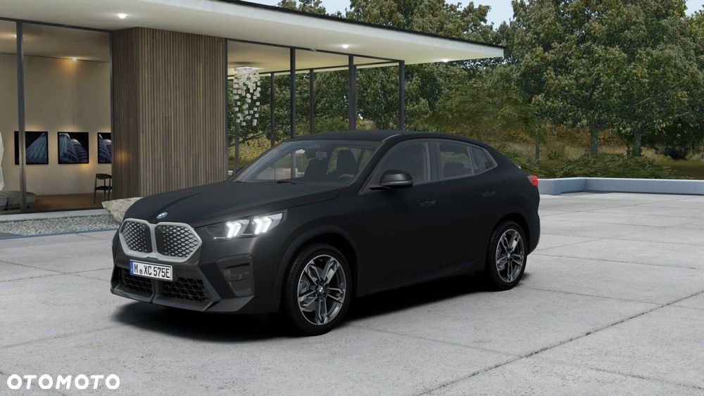 BMW iX2 eDrive20 66.5kWh M Sport - 2