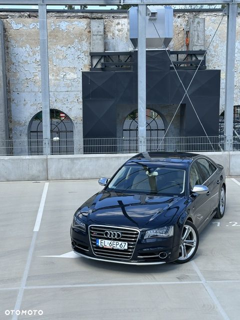 Audi S8 - 20
