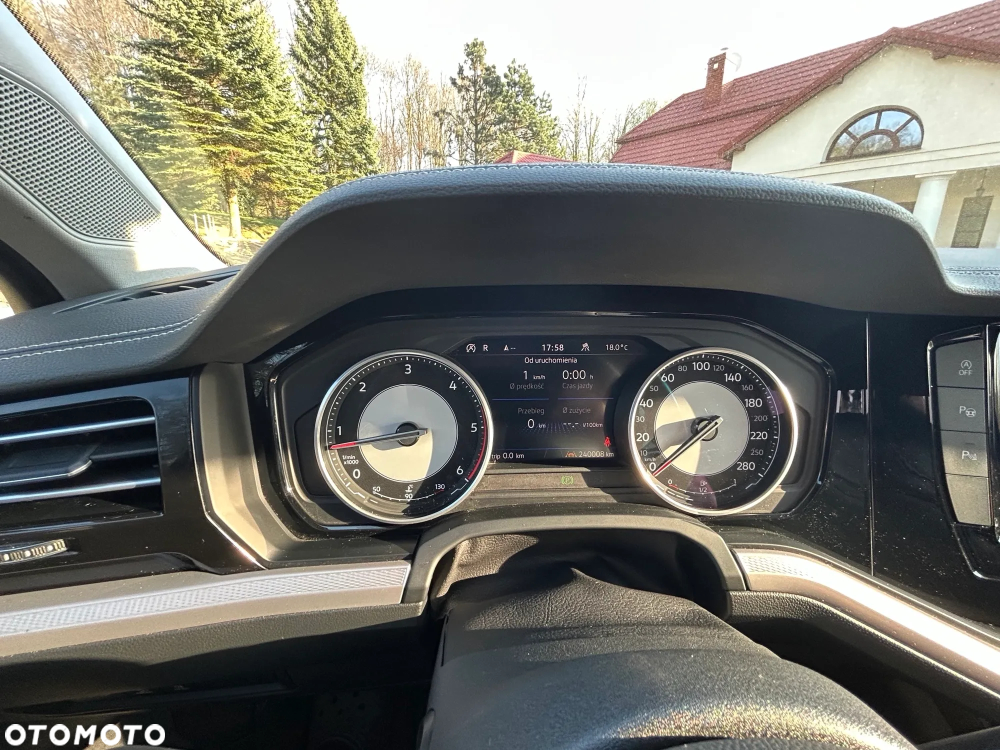 Volkswagen Touareg - 2