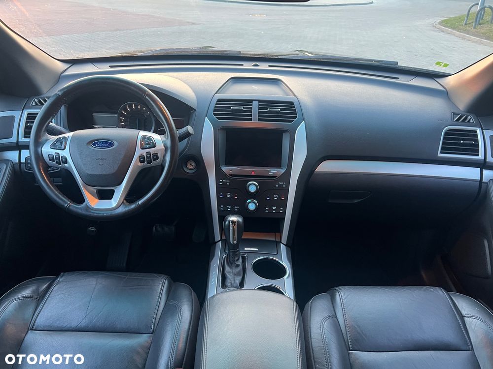 Ford Explorer - 17