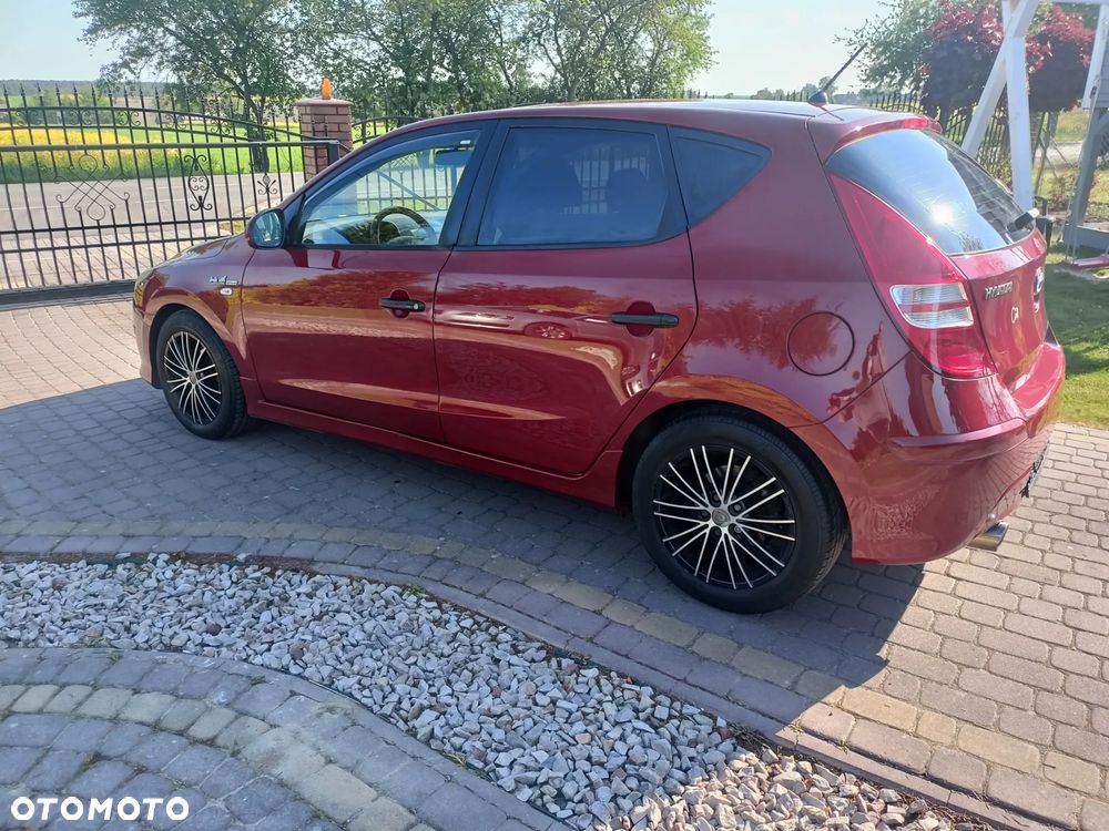 Hyundai i30 1.4 Classic + - 4