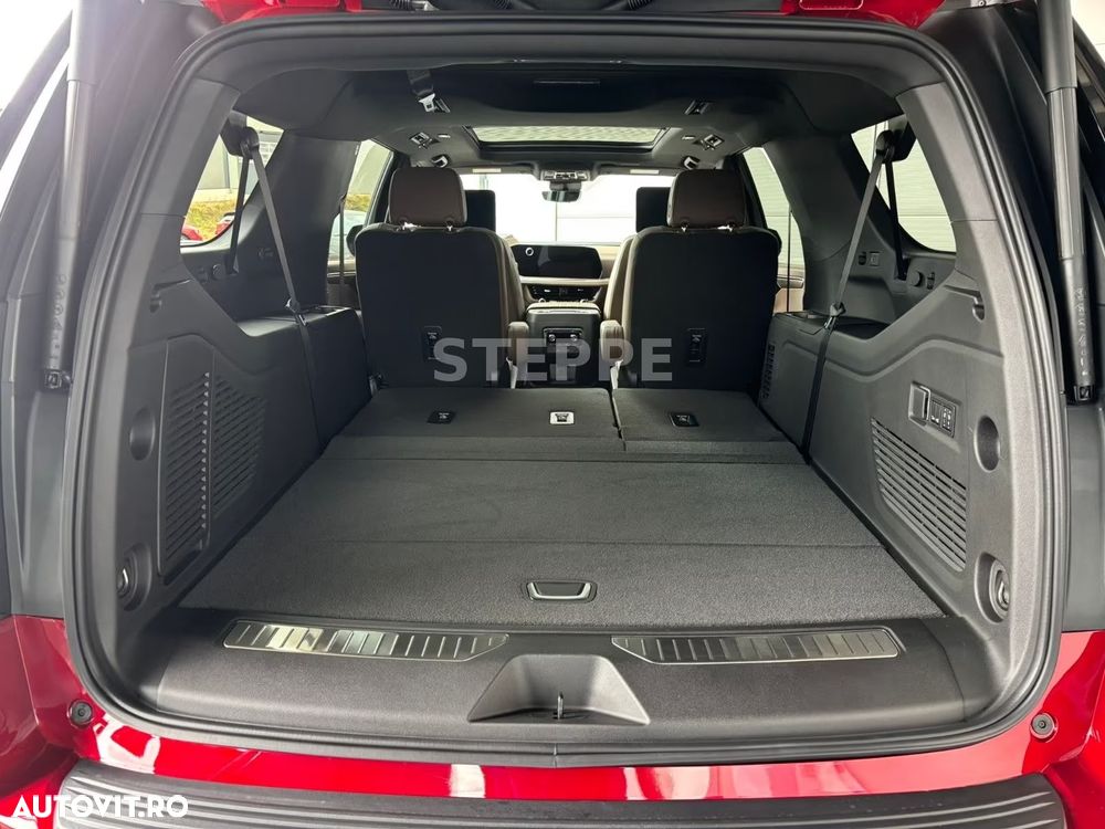 Chevrolet Suburban - 15