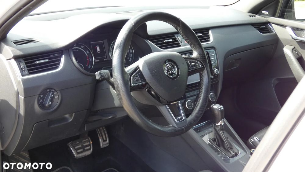 Skoda Octavia 2.0 TSI RS DSG - 7