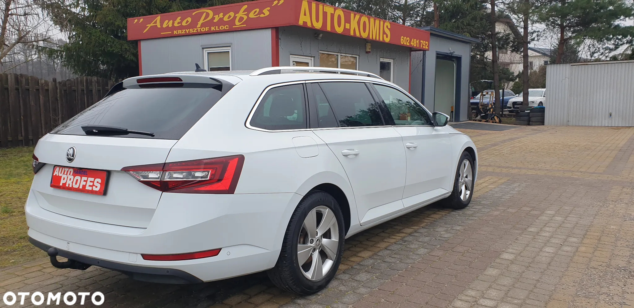 Skoda Superb 1.6 TDI Ambition Greenline - 4