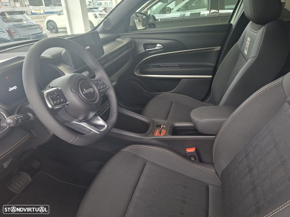 Jeep Avenger 1.2 T Hybrid 4xe 85º Aniversário - 11