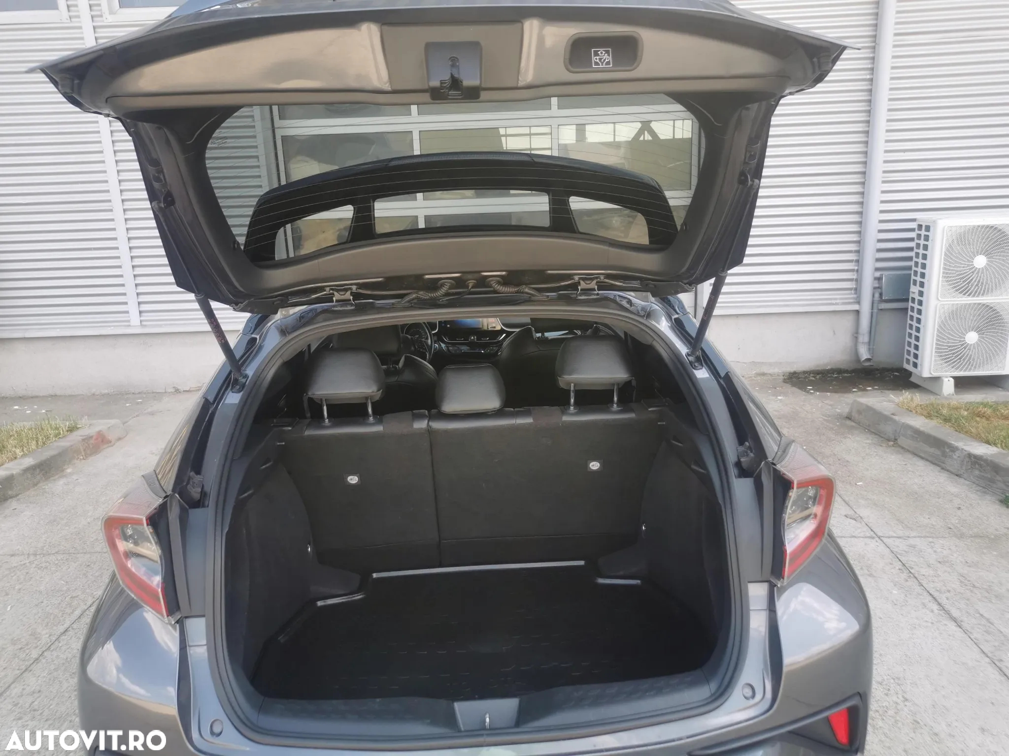 Toyota C-HR 1.8 HSD 122 CP 4x2 CVT Style - 18