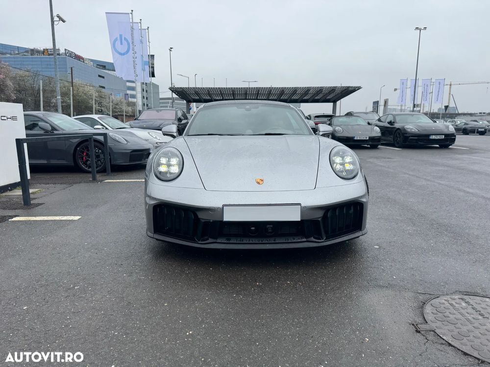 Porsche 911 4 GTS PDK - 2