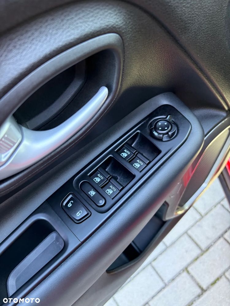 Jeep Renegade 1.5 T4 mHEV Summit FWD S&S DCT - 11