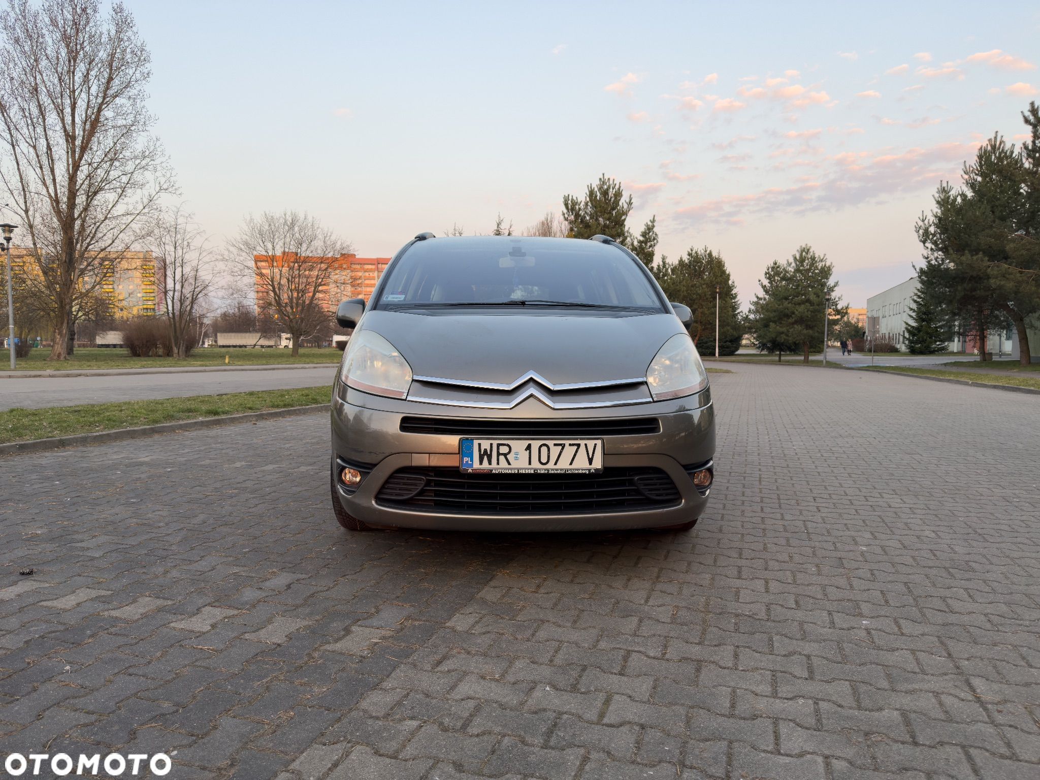 Citroën C4 Grand Picasso 2.0 16V Exclusive - 1