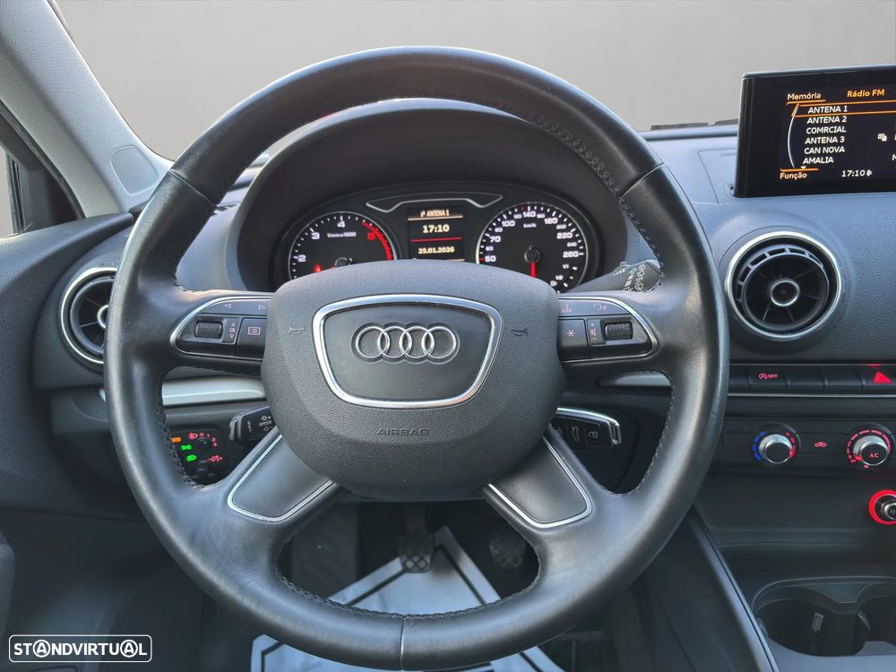 Audi A3 Sportback 1.6 TDI Attraction Ultra - 10