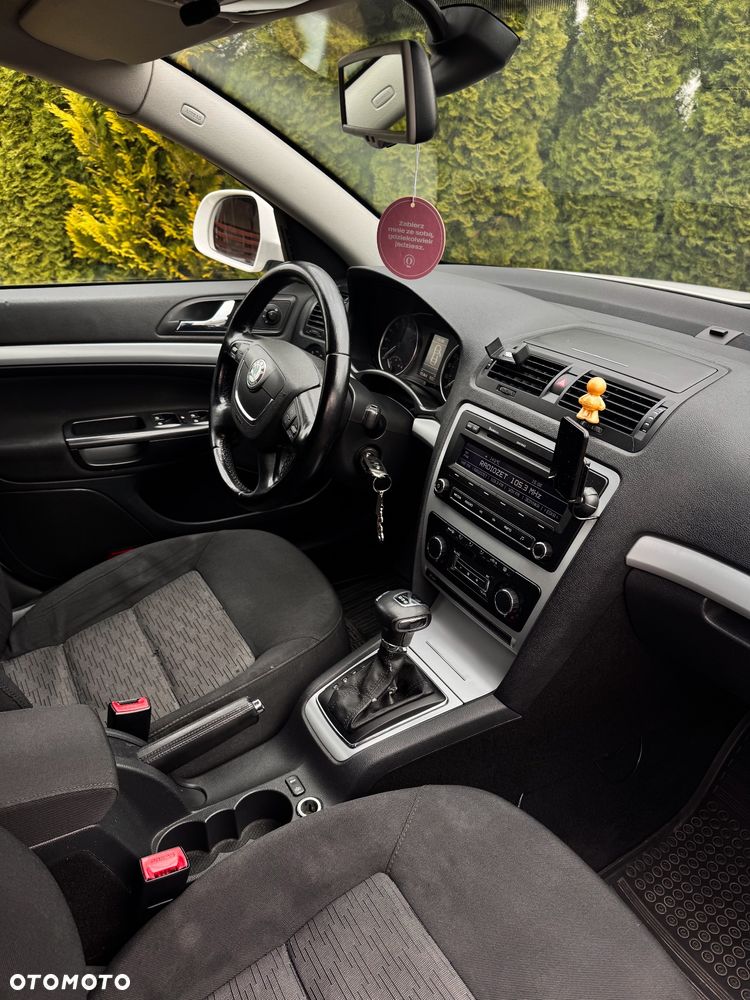 Skoda Octavia 1.6 TDI DPF DSG Ambition - 5