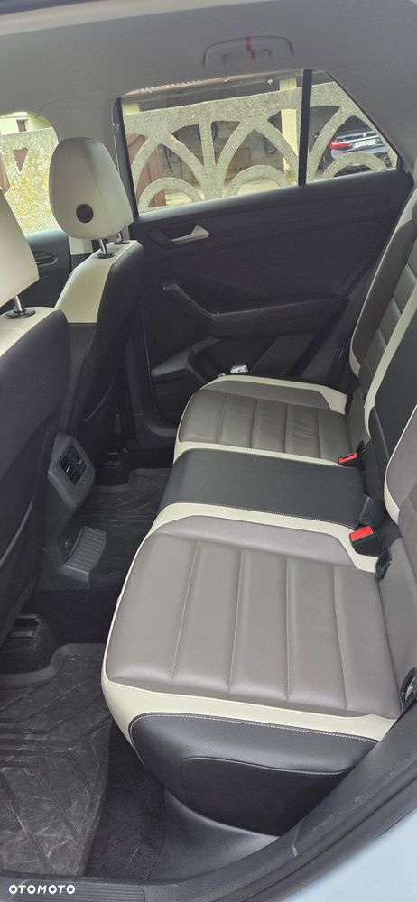 Volkswagen T-Roc 1.5 TSI GPF ACT Premium - 10