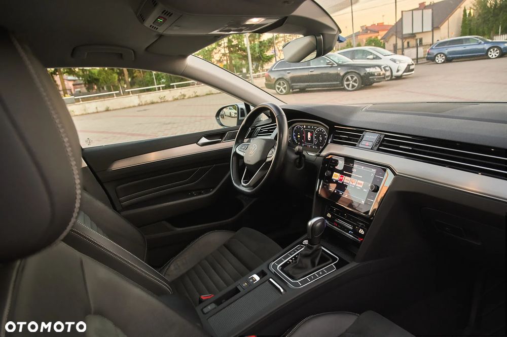 Volkswagen Passat - 28