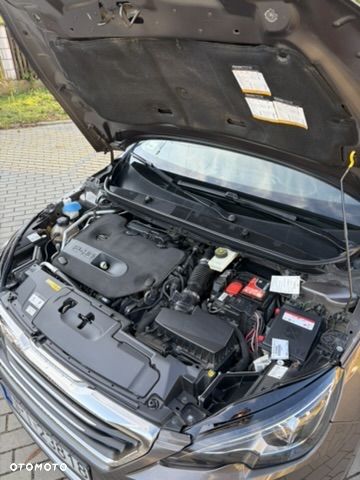 Peugeot 308 BlueHDi FAP 150 EAT6 Stop & Start Allure - 7
