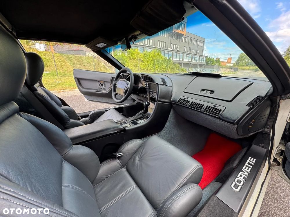 Chevrolet Corvette - 8