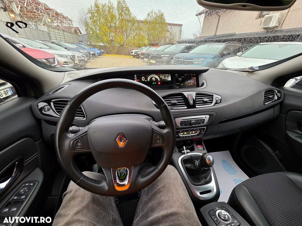 Renault Grand Scenic 1.6 dCi Energy Privilege - 30