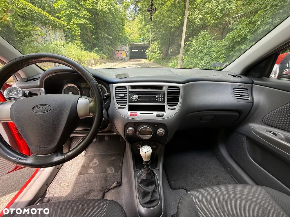Kia Rio 1.6 Sport - 14