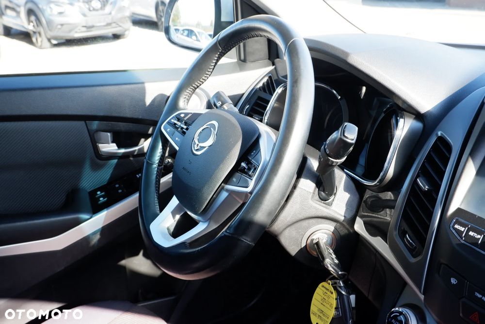 KG Mobility Korando 2018 photo 5