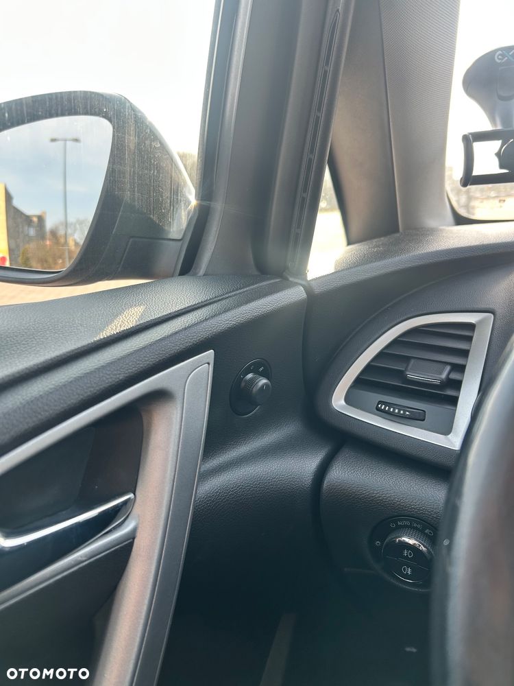Opel Astra 1.4 Turbo - 26