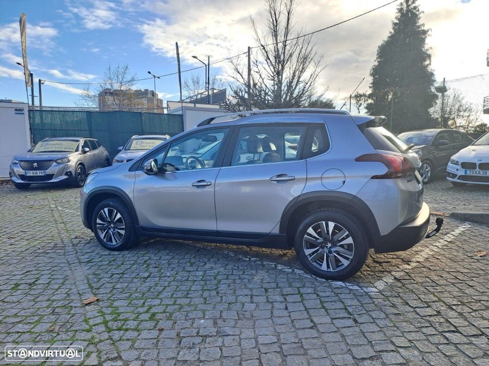 Peugeot 2008 1.2 PureTech Allure EAT6 - 7