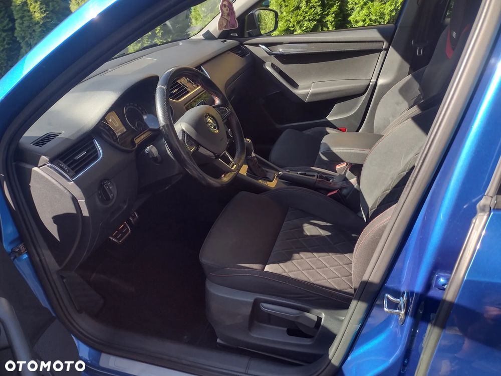 Skoda Octavia 2.0 TDI 4x4 RS DSG - 17