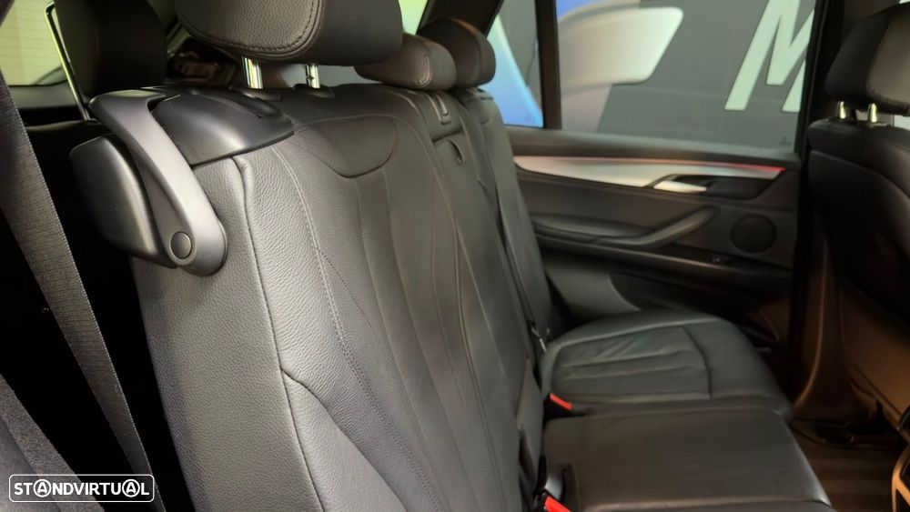 BMW X5 25 d sDrive Comfort 7L - 39