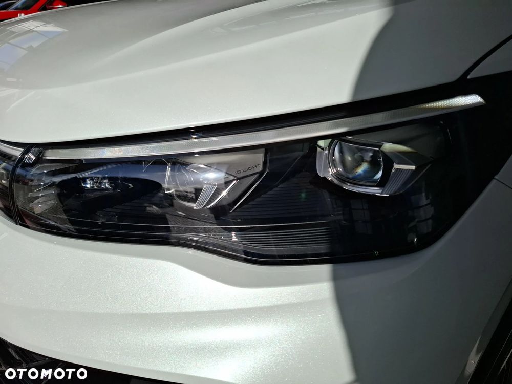 Volkswagen Tiguan - 10