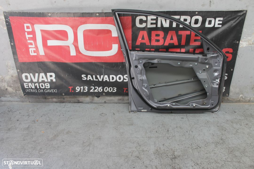 Porta da Frente do Lado Esquerdo Mazda 3 - 2