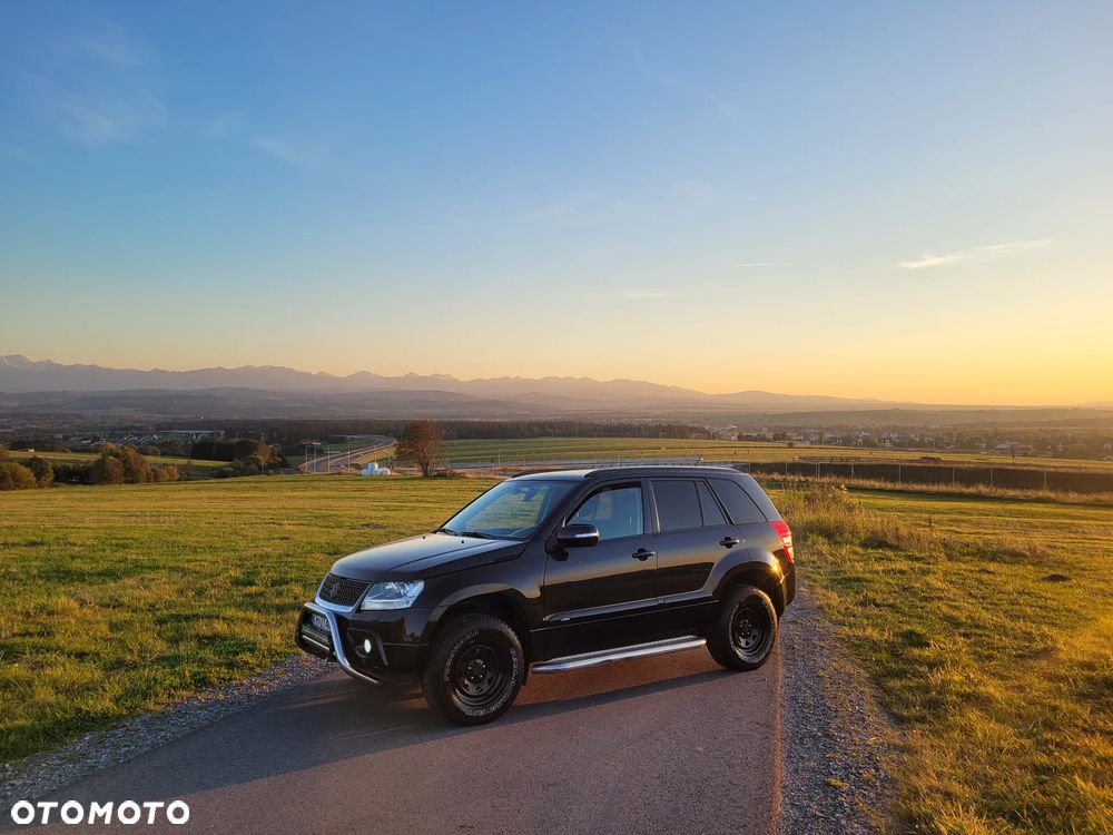 Suzuki Grand Vitara 2011 photo 2
