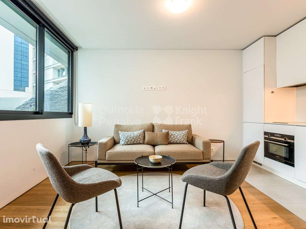 Apartamento T1 para venda com móveis no LX Living - Grande imagem: 2/25