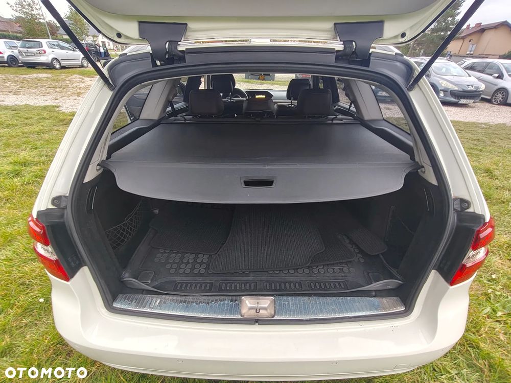 Mercedes-Benz Klasa E - 12