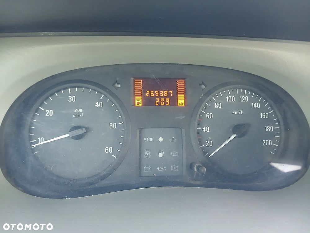 Opel Vivaro - 10
