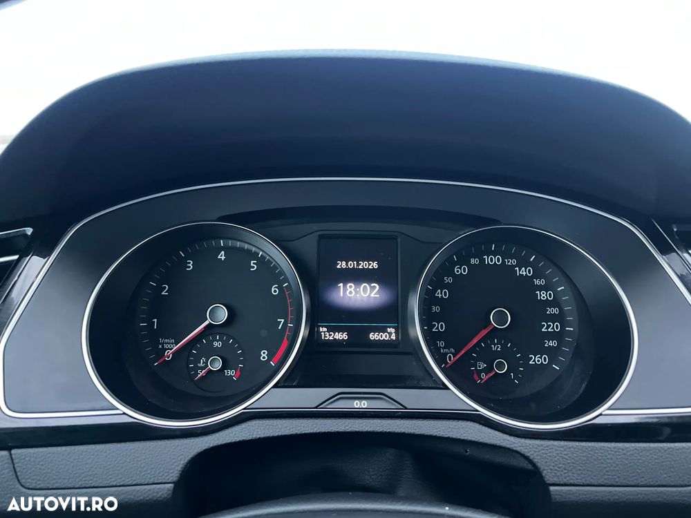 Volkswagen Passat - 21