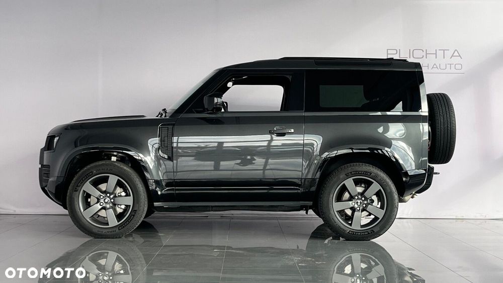 Land Rover Defender - 4