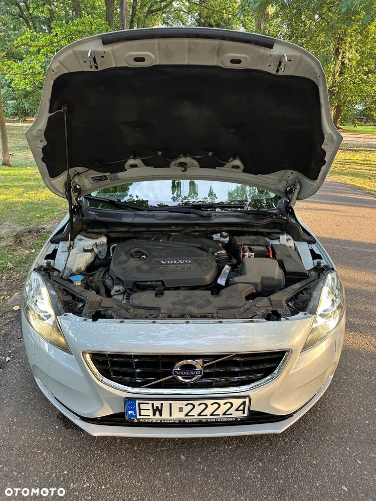 Volvo V40 T3 R-Design Momentum - 18