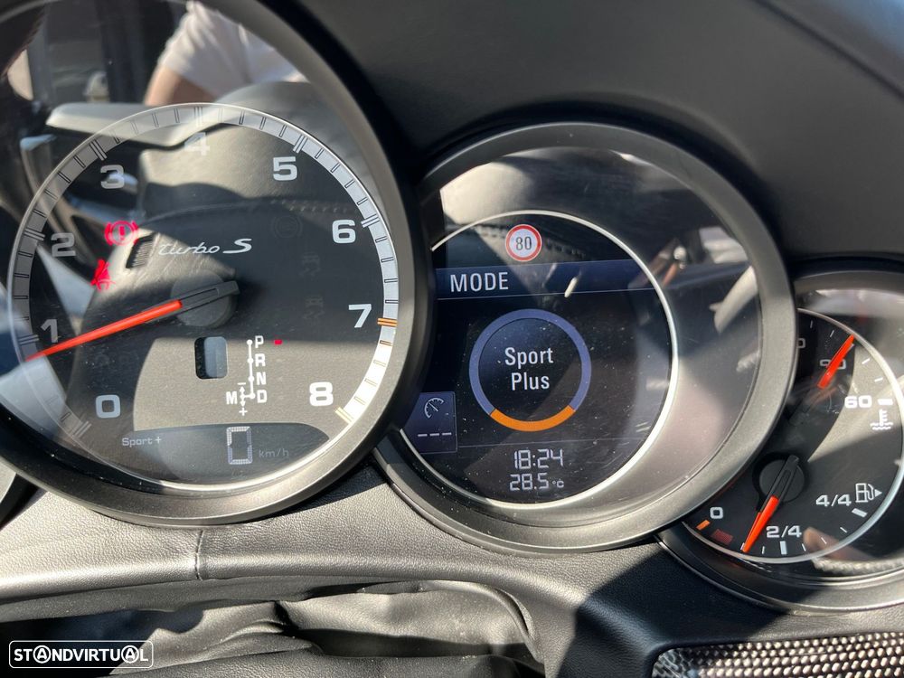 Porsche 911 (991) Turbo S PDK - 53