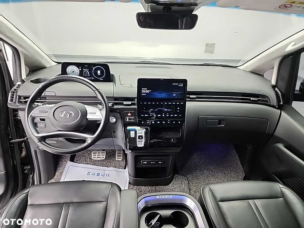 Hyundai Staria - 7
