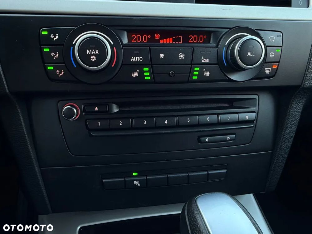 BMW Seria 3 320d Efficient Dynamics Sport Line - 26