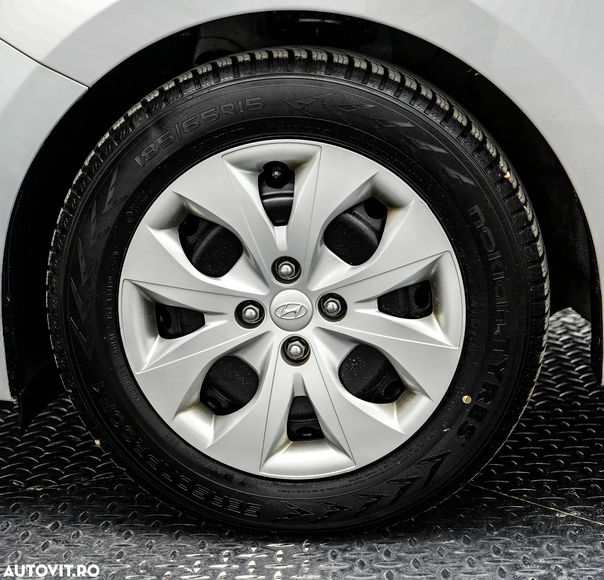 Hyundai i20 1.25 75CP M/T Led Line TwoTione - 29
