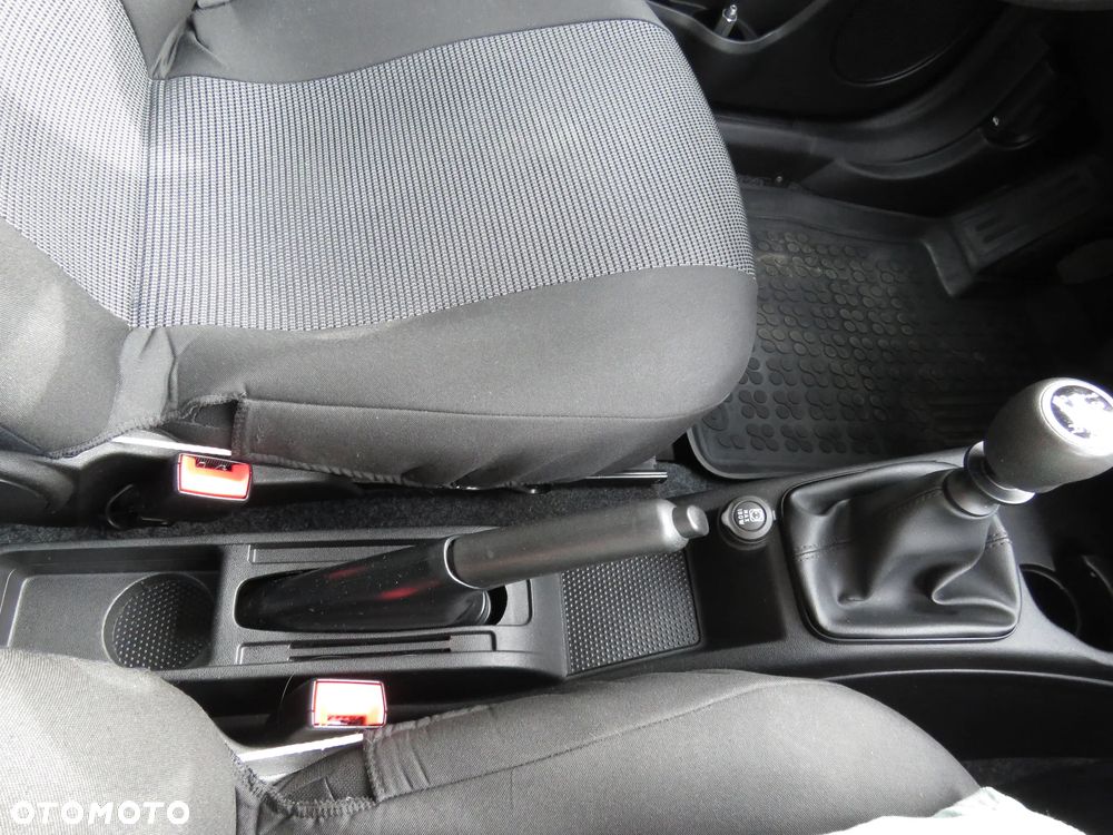 Fiat Punto 1.4 Easy S&S - 25