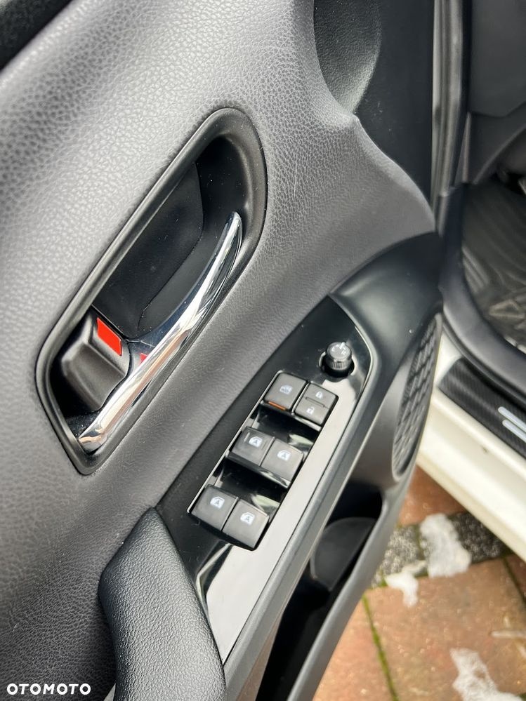 Toyota Prius - 5