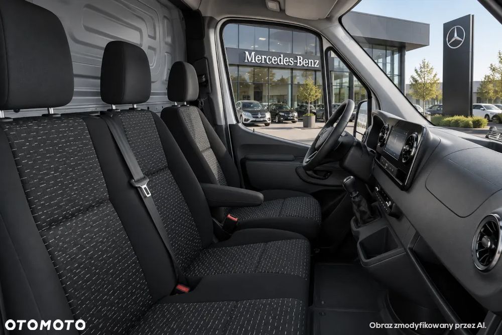 Mercedes-Benz Sprinter Long PRO 907.235 - 11