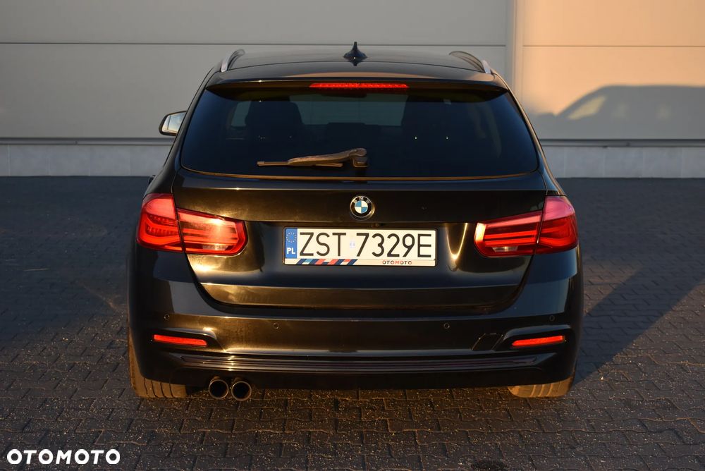 BMW Seria 3 320d Sport Line - 28