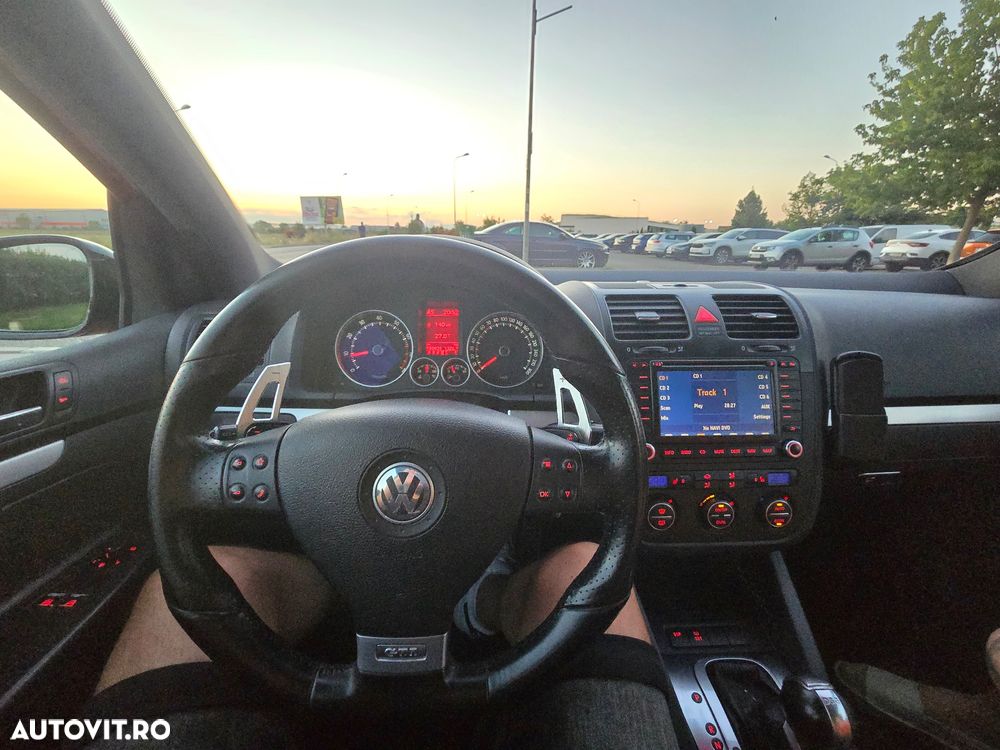 Volkswagen Golf 2.0FSI GTI DSG - 15