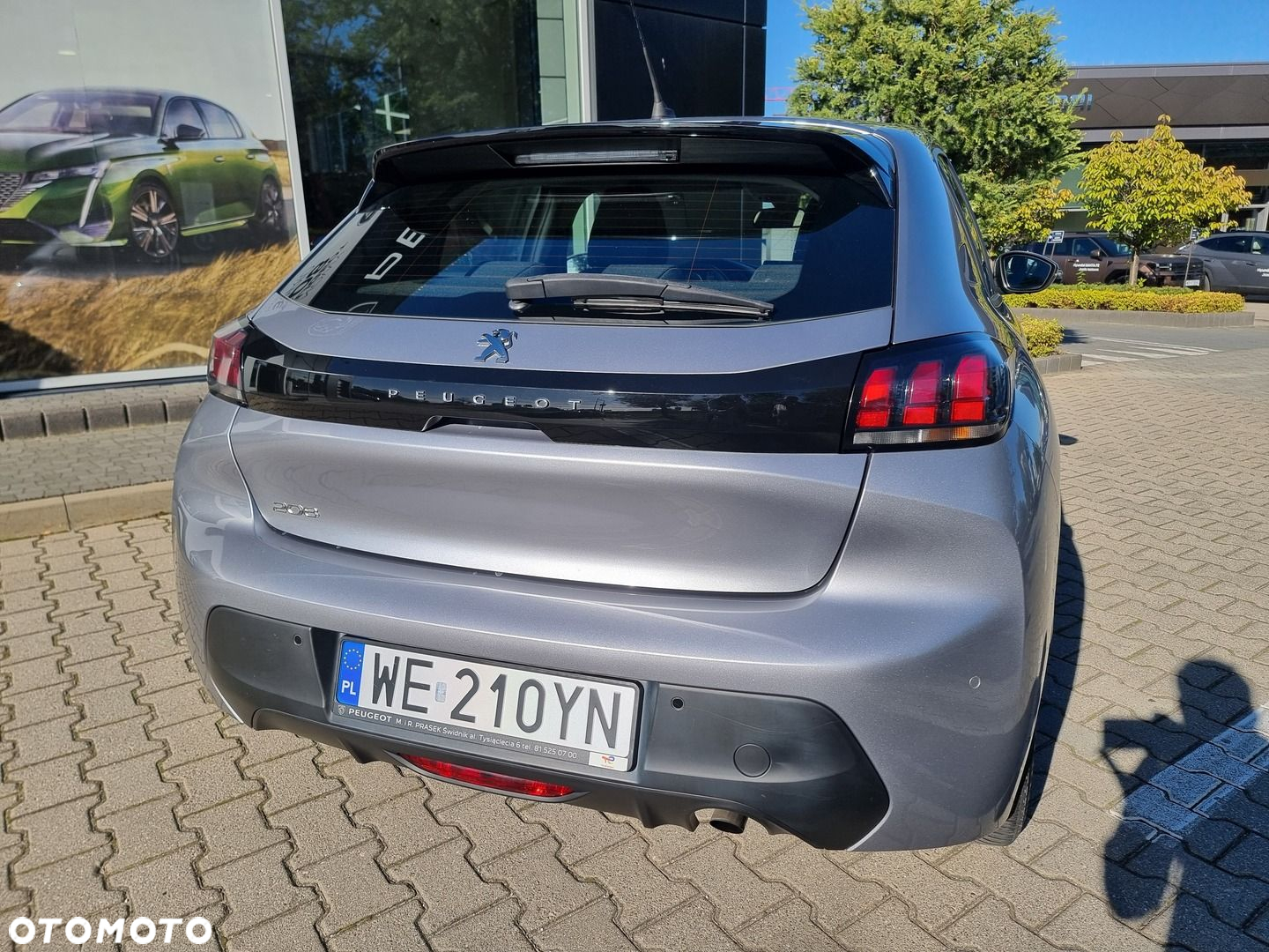 Peugeot 208 - 13