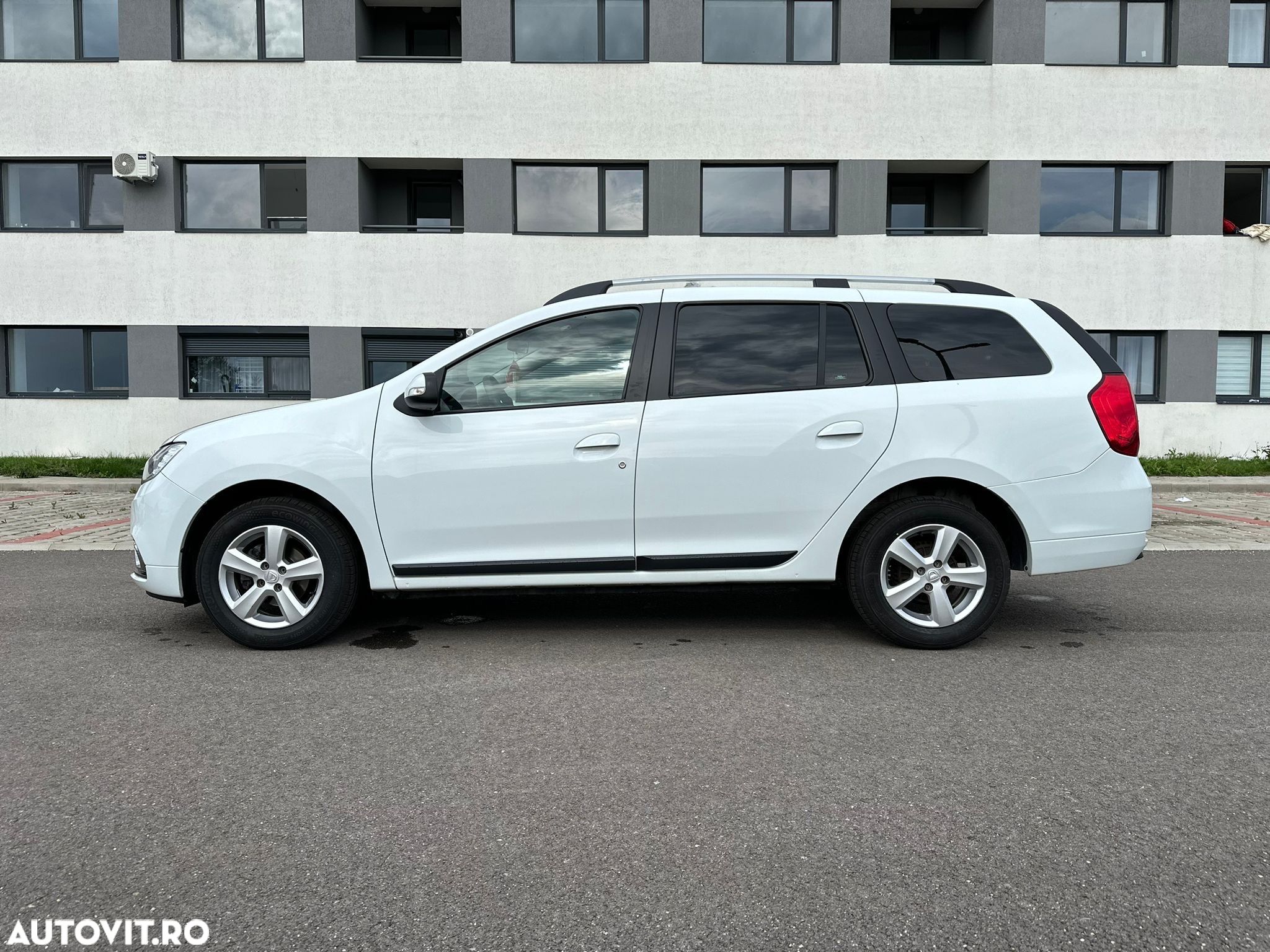 Dacia Logan MCV 0.9 TCe GPL Ambiance - 1